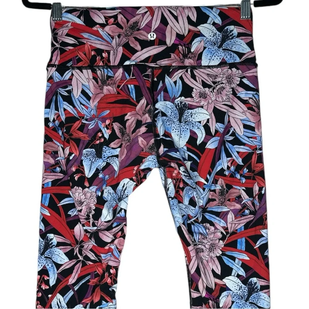 Lululemon Crop Leggings Lush Lillies Size 8